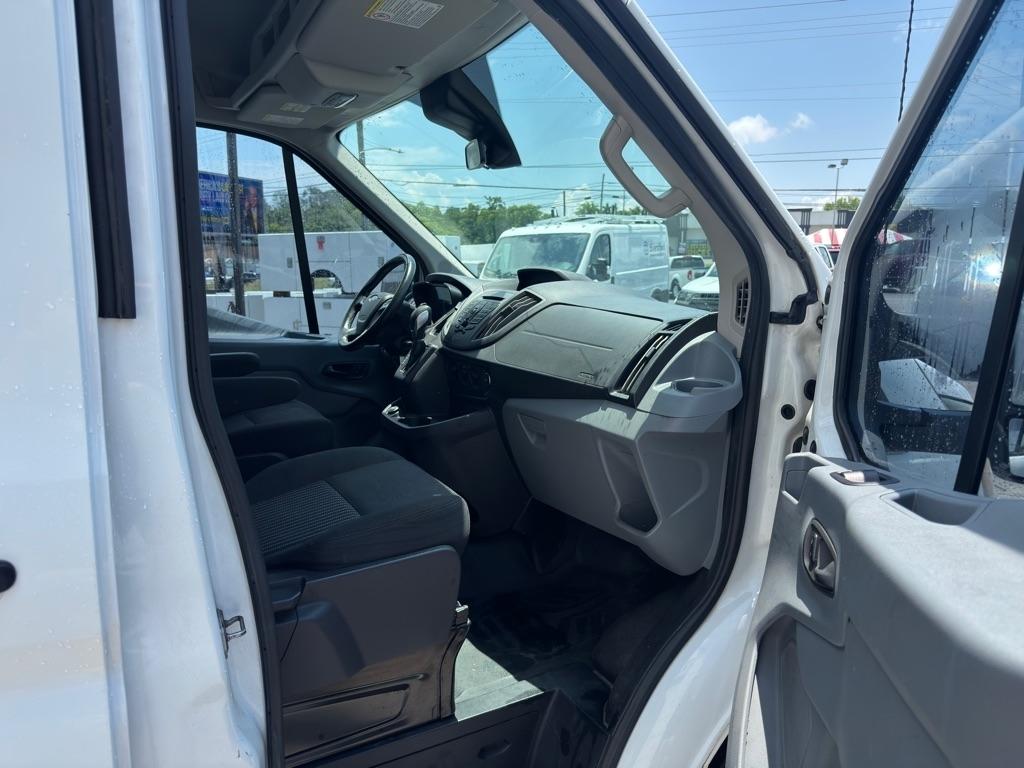 Ford Transit 150 Van Med. Roof w/Sliding Pass. 130-in. WB 2017