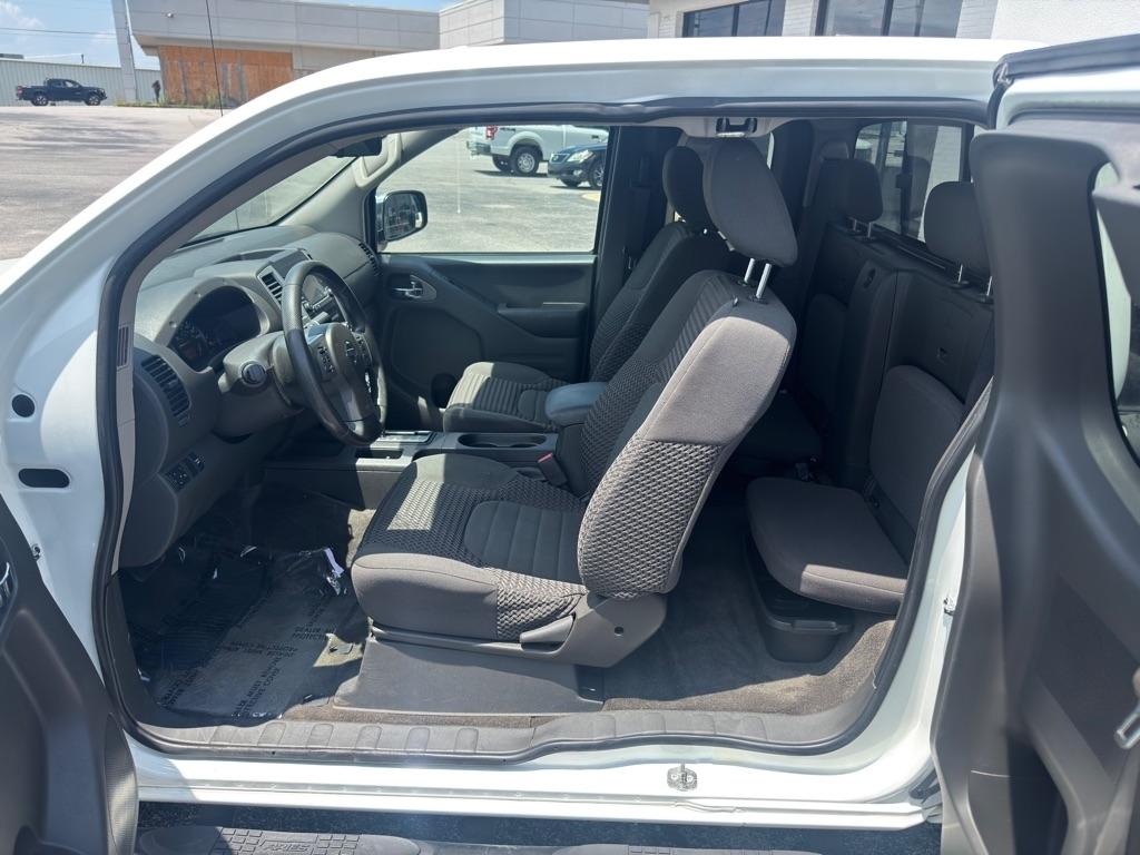 Nissan Frontier SV King Cab I4 5MT 2WD 2018
