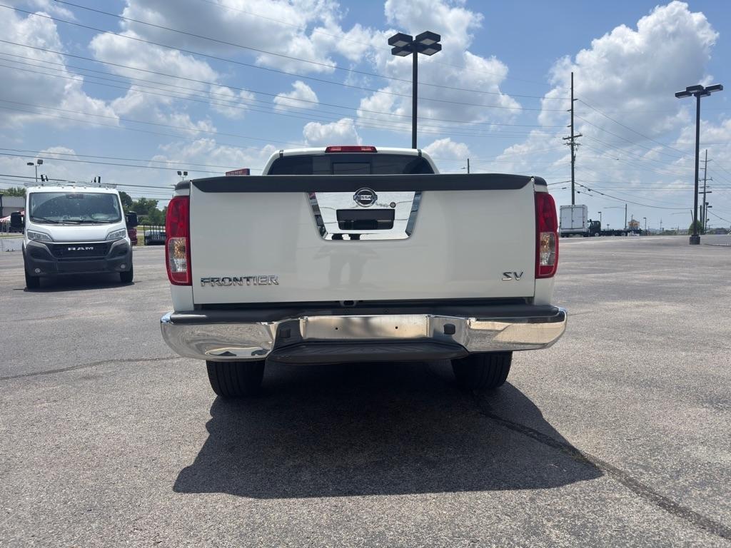 Nissan Frontier SV King Cab I4 5MT 2WD 2018