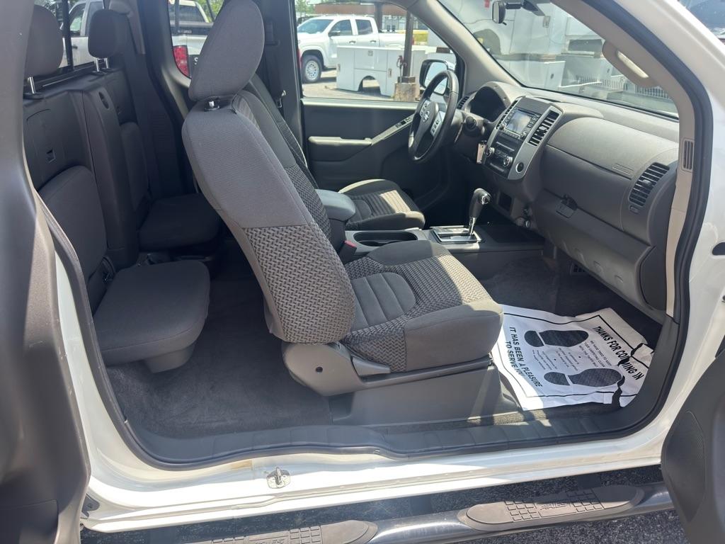 Nissan Frontier SV King Cab I4 5MT 2WD 2018