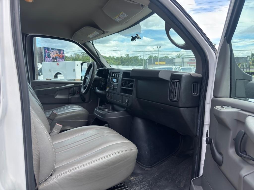 Chevrolet Express G3500 139" 2015