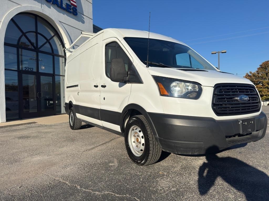 Ford Transit 250 Van Med. Roof w/Sliding Pass. 148-in. WB 2019