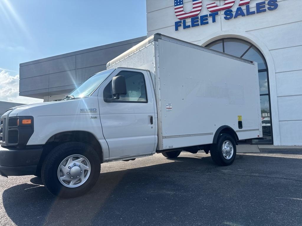 Ford Econoline E-350 Super Duty 2015