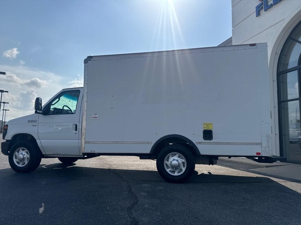 Ford Econoline E-350 Super Duty 2015