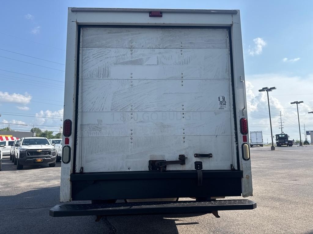 Ford Econoline E-350 Super Duty 2015