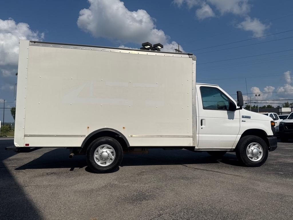 Ford Econoline E-350 Super Duty 2015