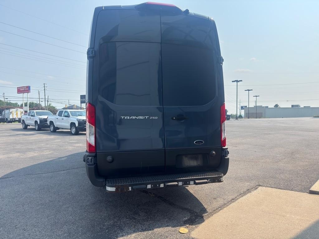 Ford Transit 250 Van High Roof w/Sliding Pass. 148-in. WB EL 2021
