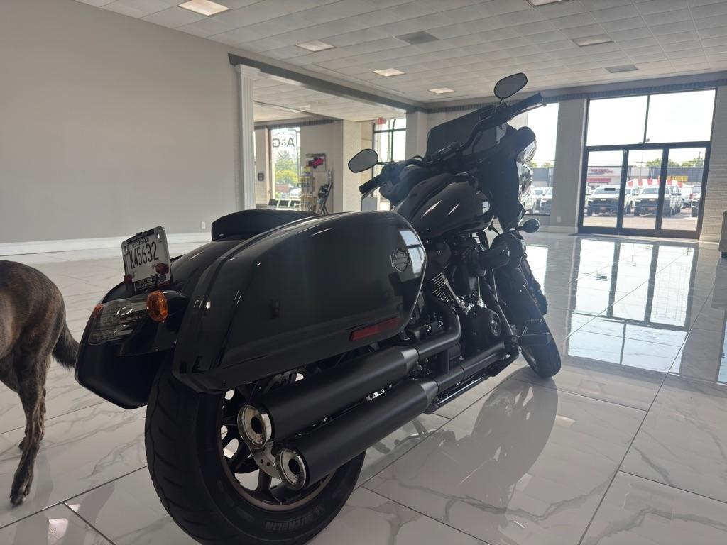Harley-Davidson FXLRST  2022