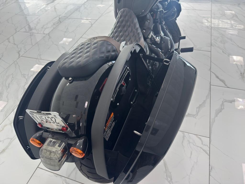 Harley-Davidson FXLRST  2022