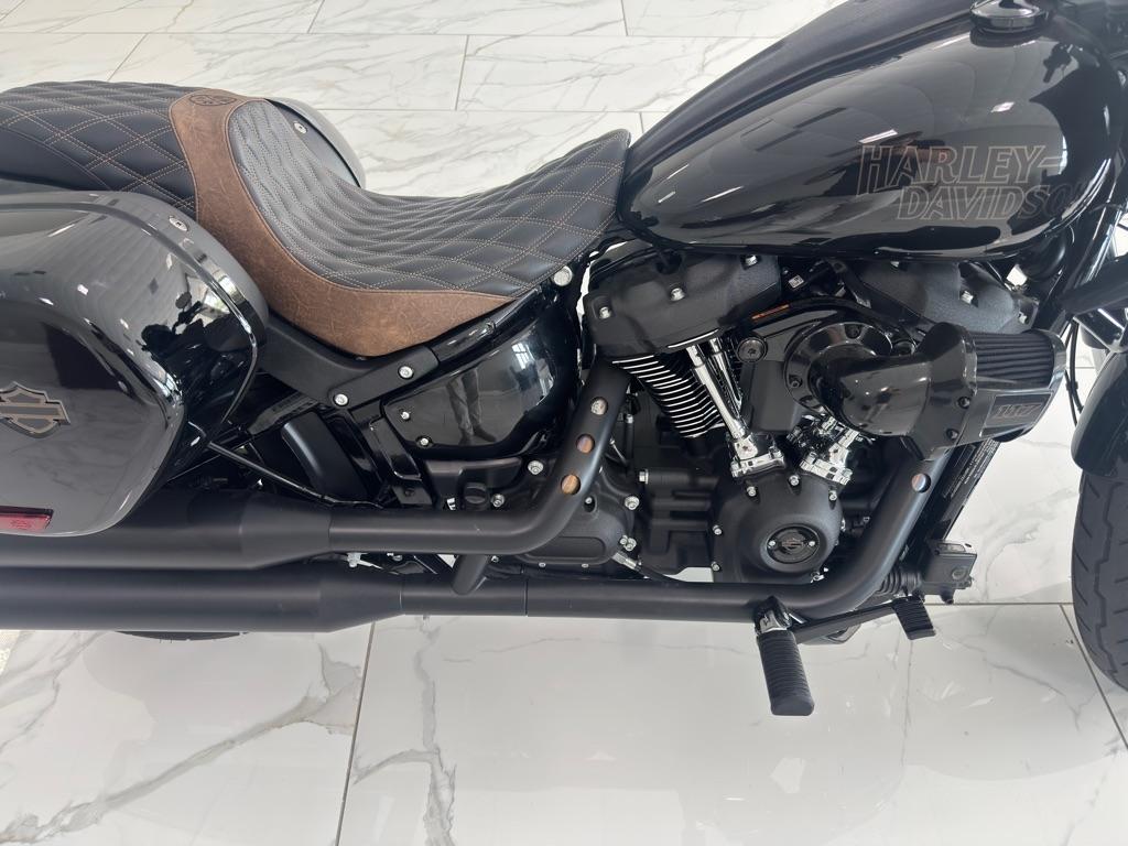 Harley-Davidson FXLRST  2022