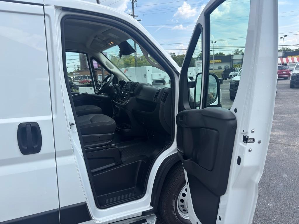 RAM Promaster 2500 Low Roof 2025