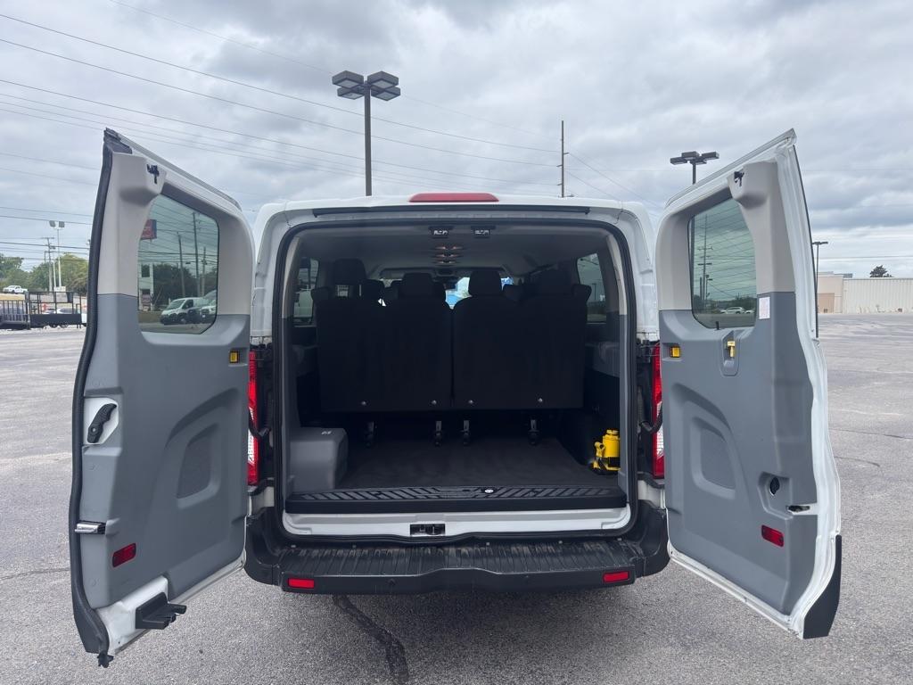 Ford Transit 350 Wagon Low Roof XLT 60/40 Pass. 148-in. WB 2016