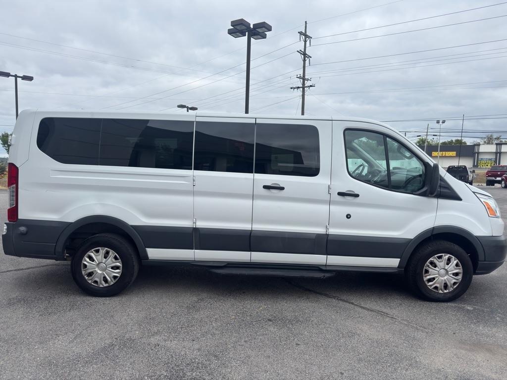 Ford Transit 350 Wagon Low Roof XLT 60/40 Pass. 148-in. WB 2016