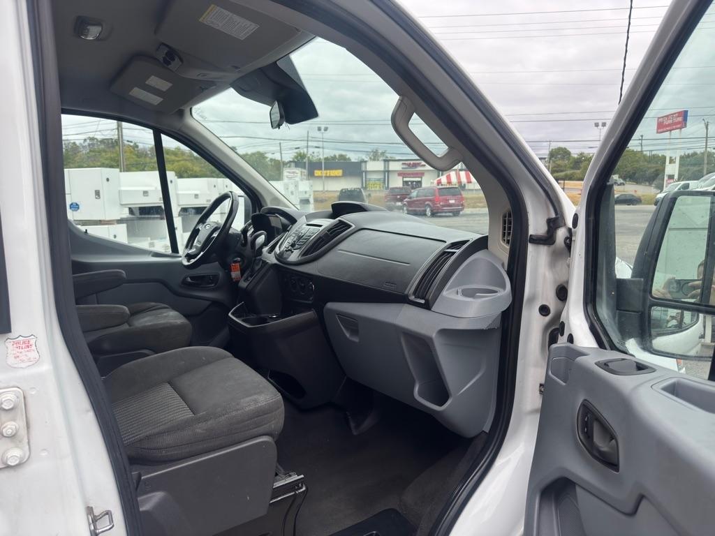 Ford Transit 350 Wagon Low Roof XLT 60/40 Pass. 148-in. WB 2016