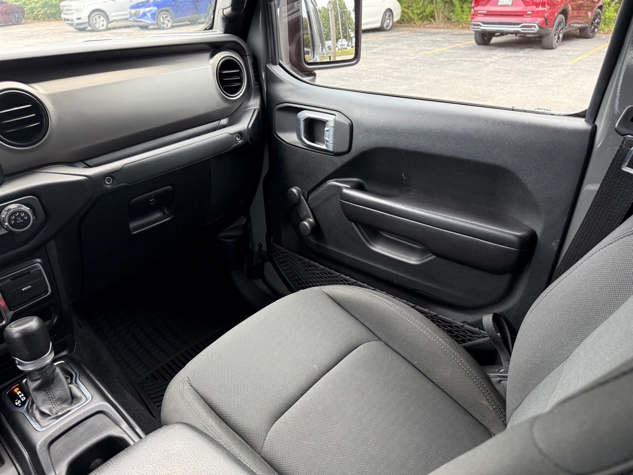 Jeep Gladiator Sport S 2021