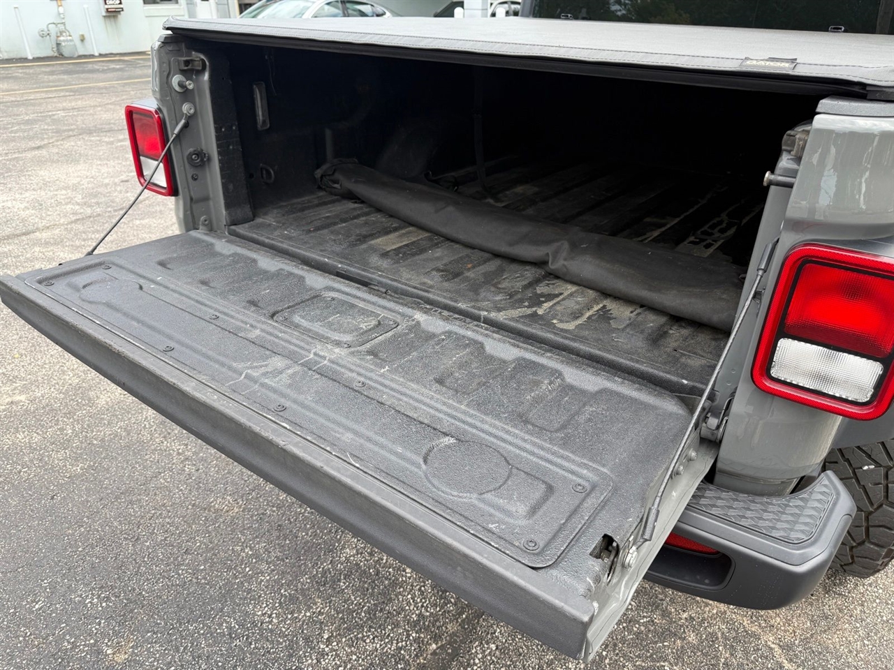 Jeep Gladiator Sport S 2021