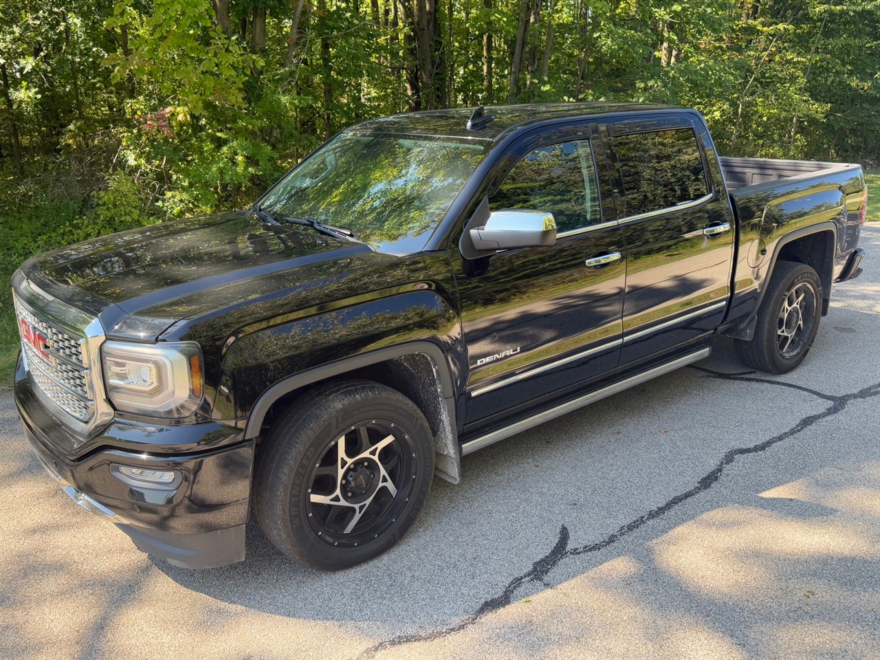 GMC Sierra 1500 Denali Crew Cab Long Box 4WD 2017