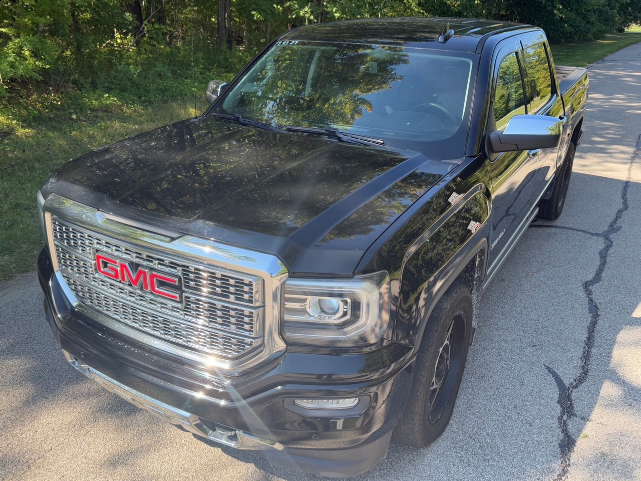 GMC Sierra 1500 Denali Crew Cab Long Box 4WD 2017