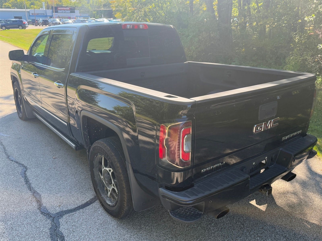 GMC Sierra 1500 Denali Crew Cab Long Box 4WD 2017