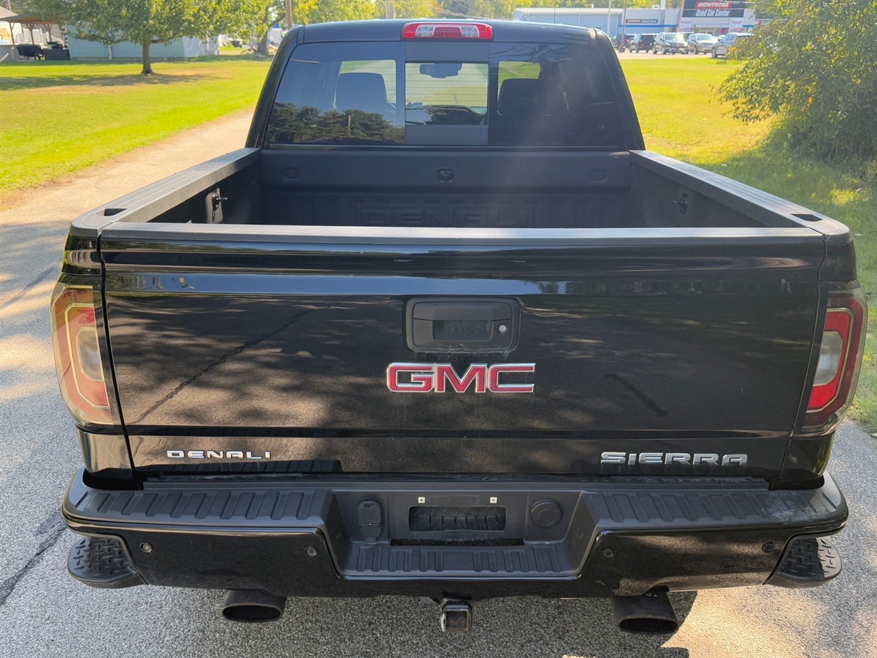 GMC Sierra 1500 Denali Crew Cab Long Box 4WD 2017