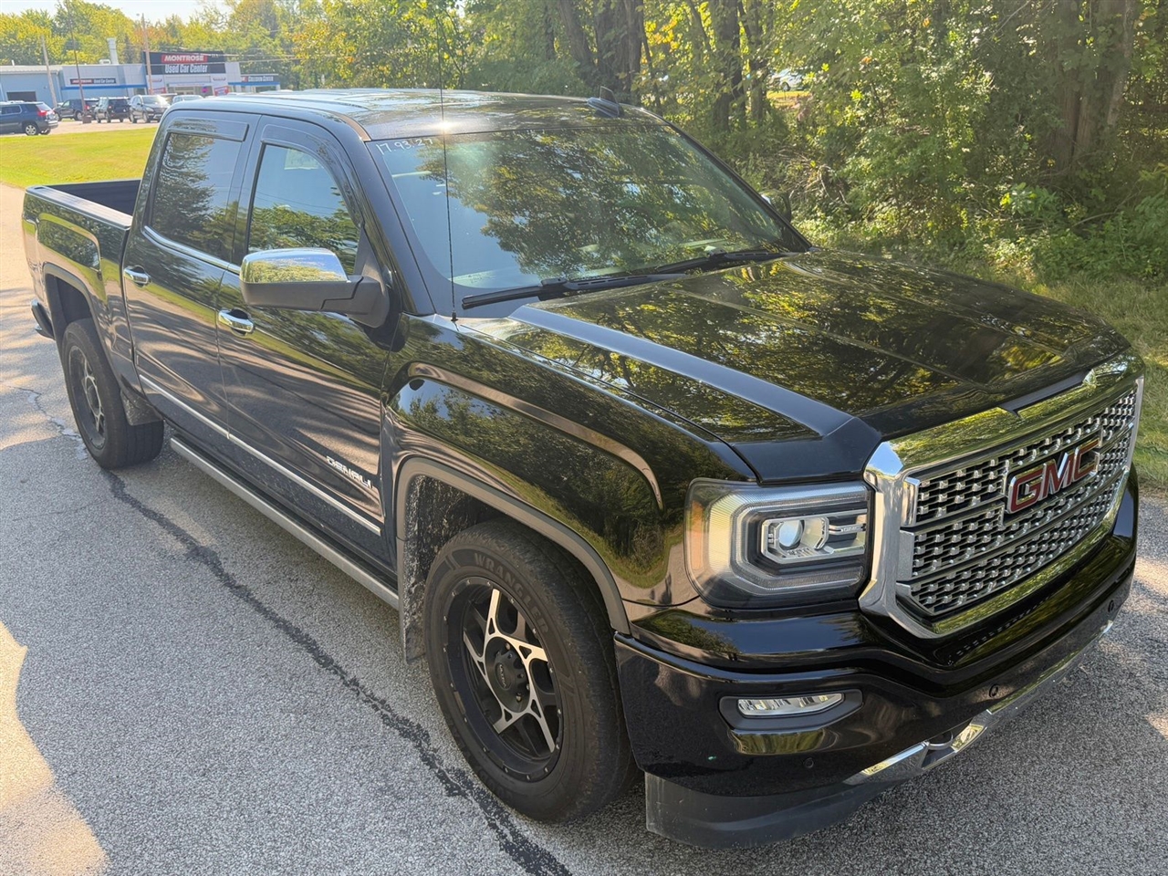 GMC Sierra 1500 Denali Crew Cab Long Box 4WD 2017