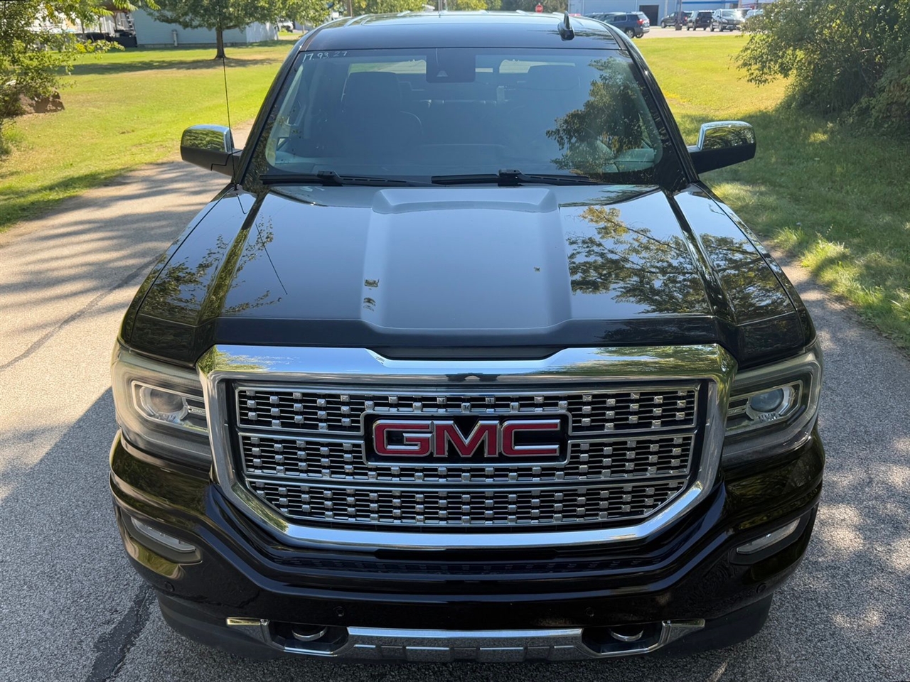 GMC Sierra 1500 Denali Crew Cab Long Box 4WD 2017