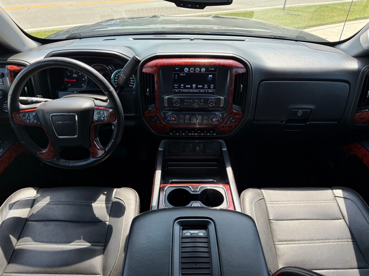 GMC Sierra 1500 Denali Crew Cab Long Box 4WD 2017