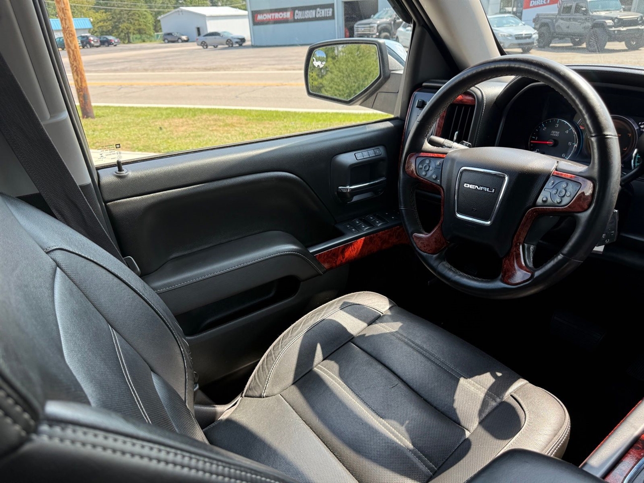 GMC Sierra 1500 Denali Crew Cab Long Box 4WD 2017