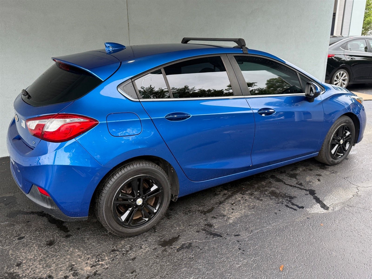 Chevrolet Cruze LT Auto Hatchback 2017