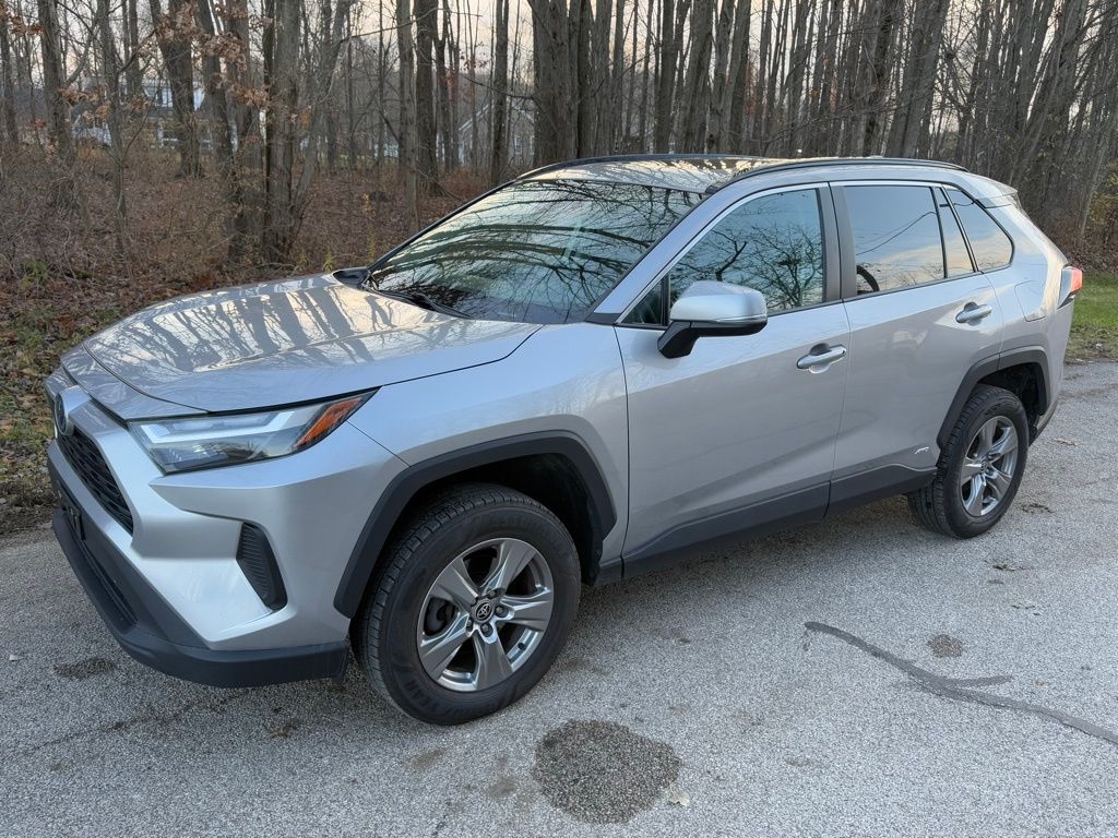 2022 Toyota RAV4 Hybrid XLE