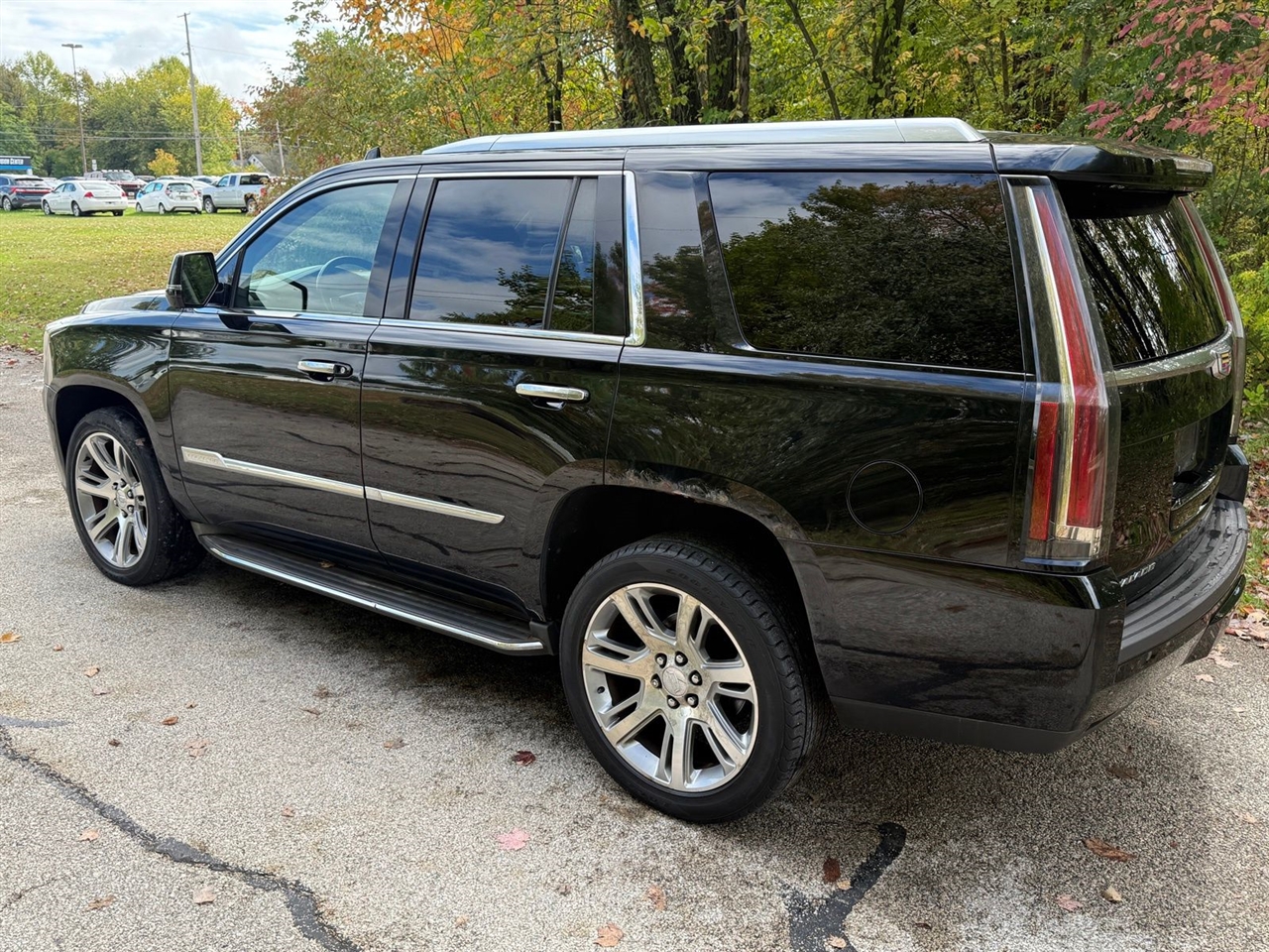 Cadillac Escalade Luxury 4WD 2016