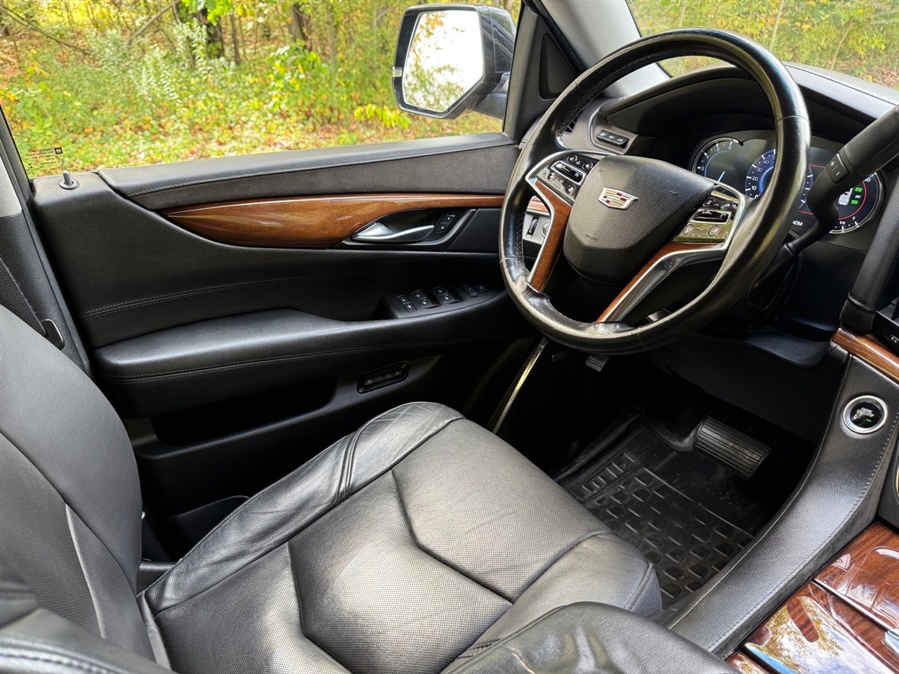 Cadillac Escalade Luxury 4WD 2016