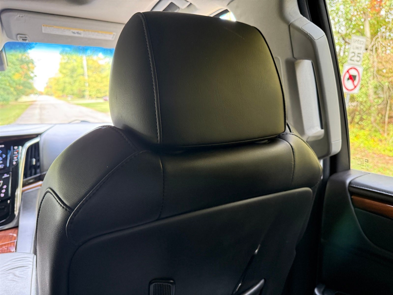 Cadillac Escalade Luxury 4WD 2016