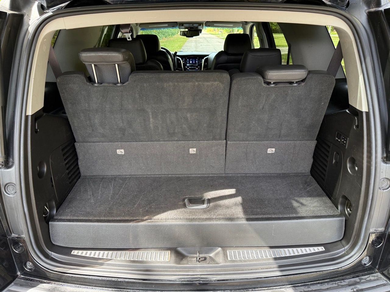 Cadillac Escalade Luxury 4WD 2016