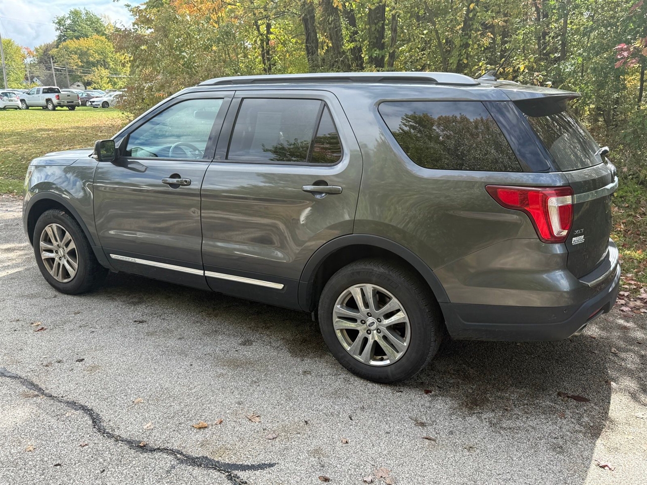 Ford Explorer XLT 4WD 2018