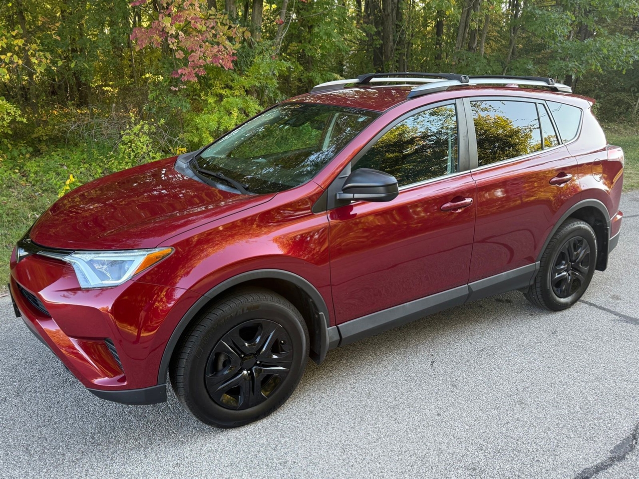 Toyota RAV4 LE AWD 2018