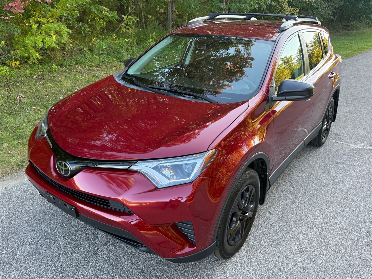 Toyota RAV4 LE AWD 2018