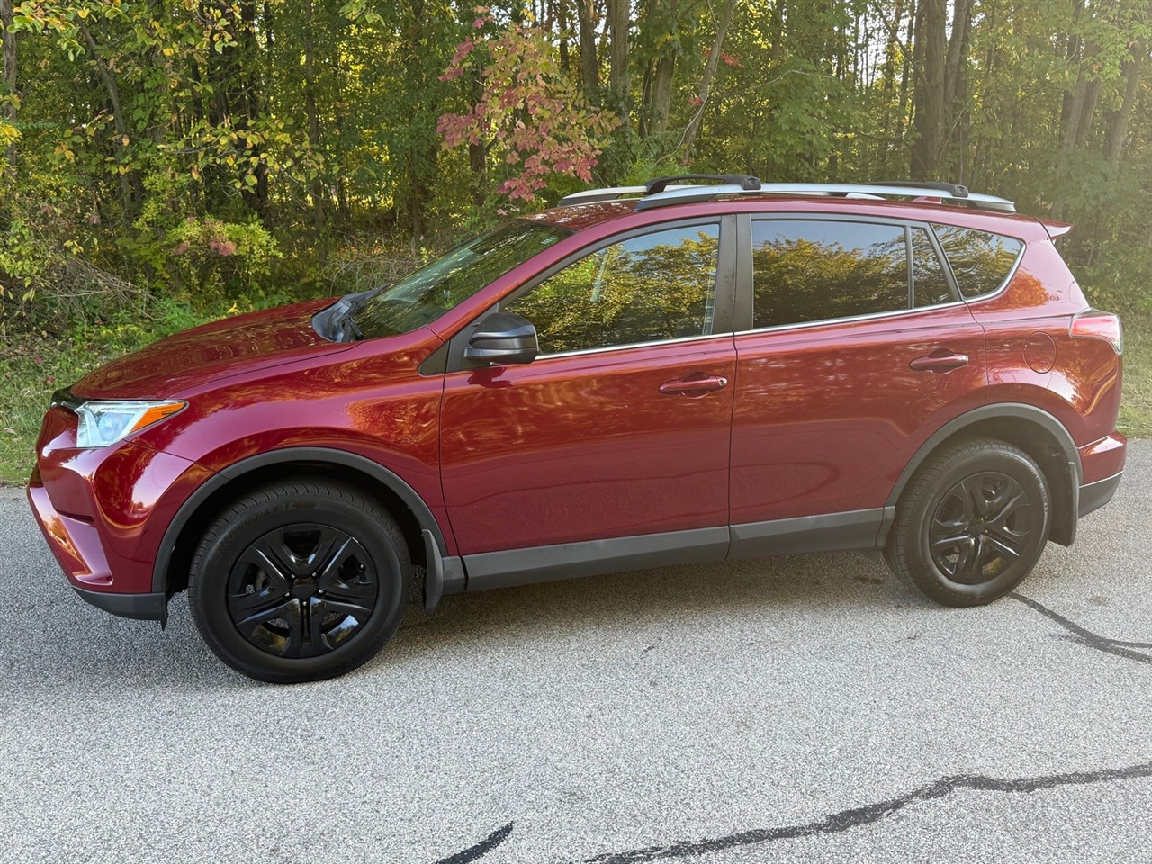 Toyota RAV4 LE AWD 2018