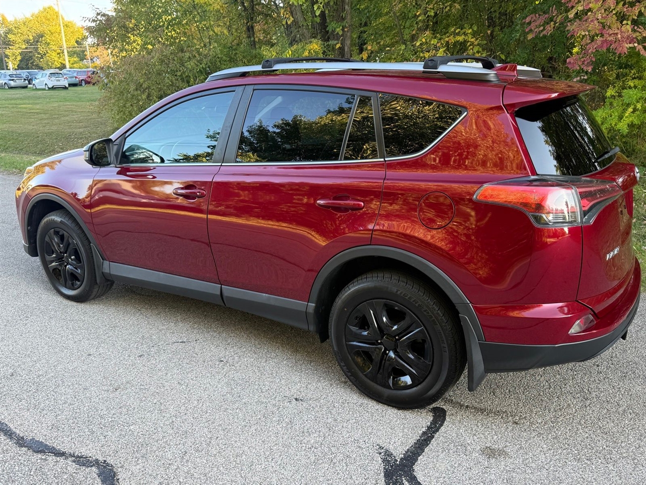 Toyota RAV4 LE AWD 2018