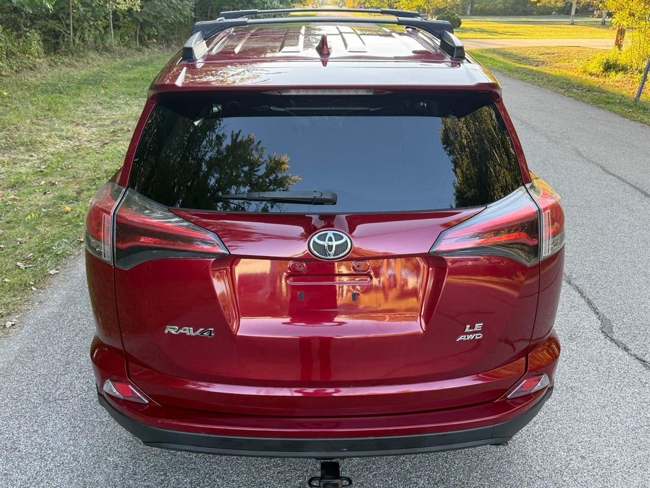Toyota RAV4 LE AWD 2018