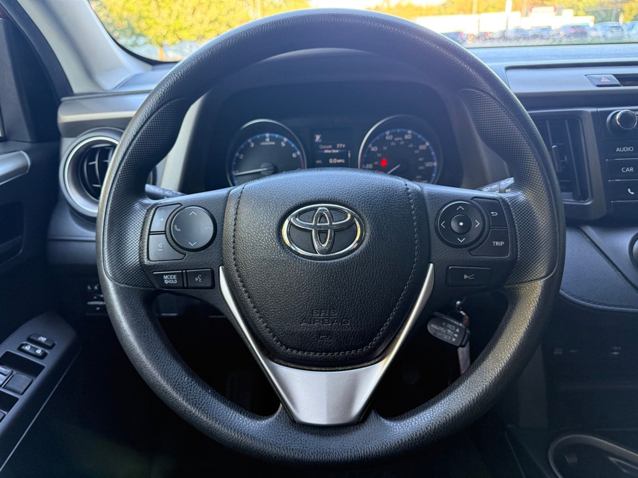 Toyota RAV4 LE AWD 2018