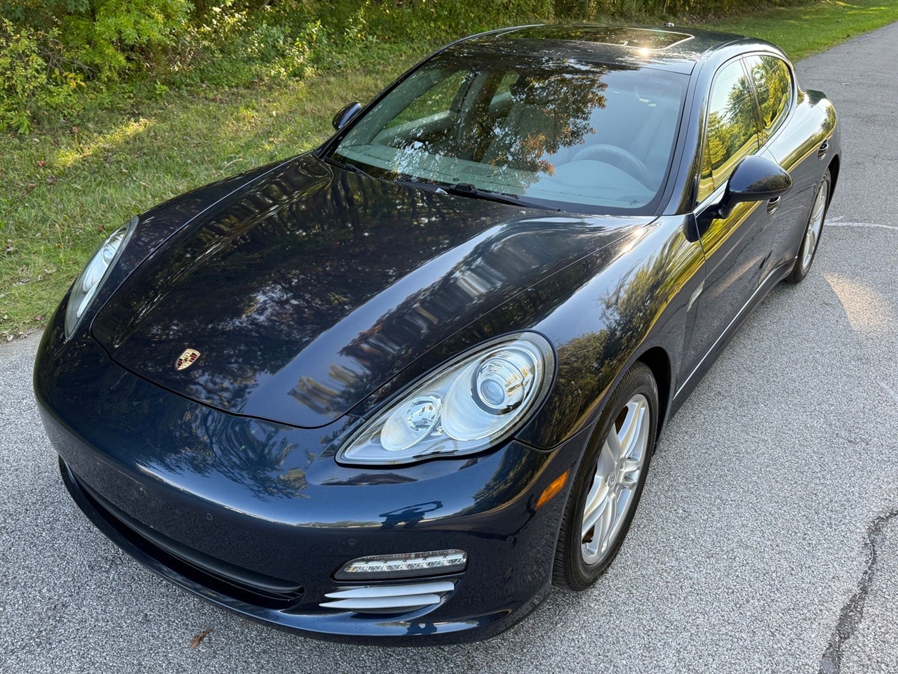 Porsche Panamera 4 2011