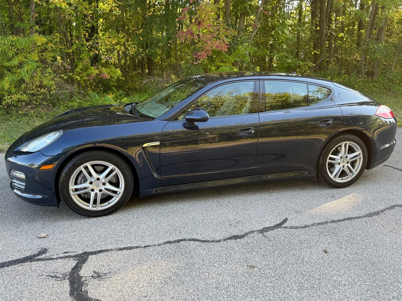 Porsche Panamera 4 2011