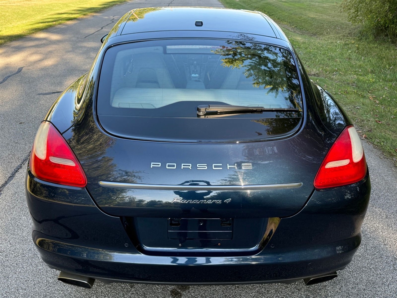 Porsche Panamera 4 2011
