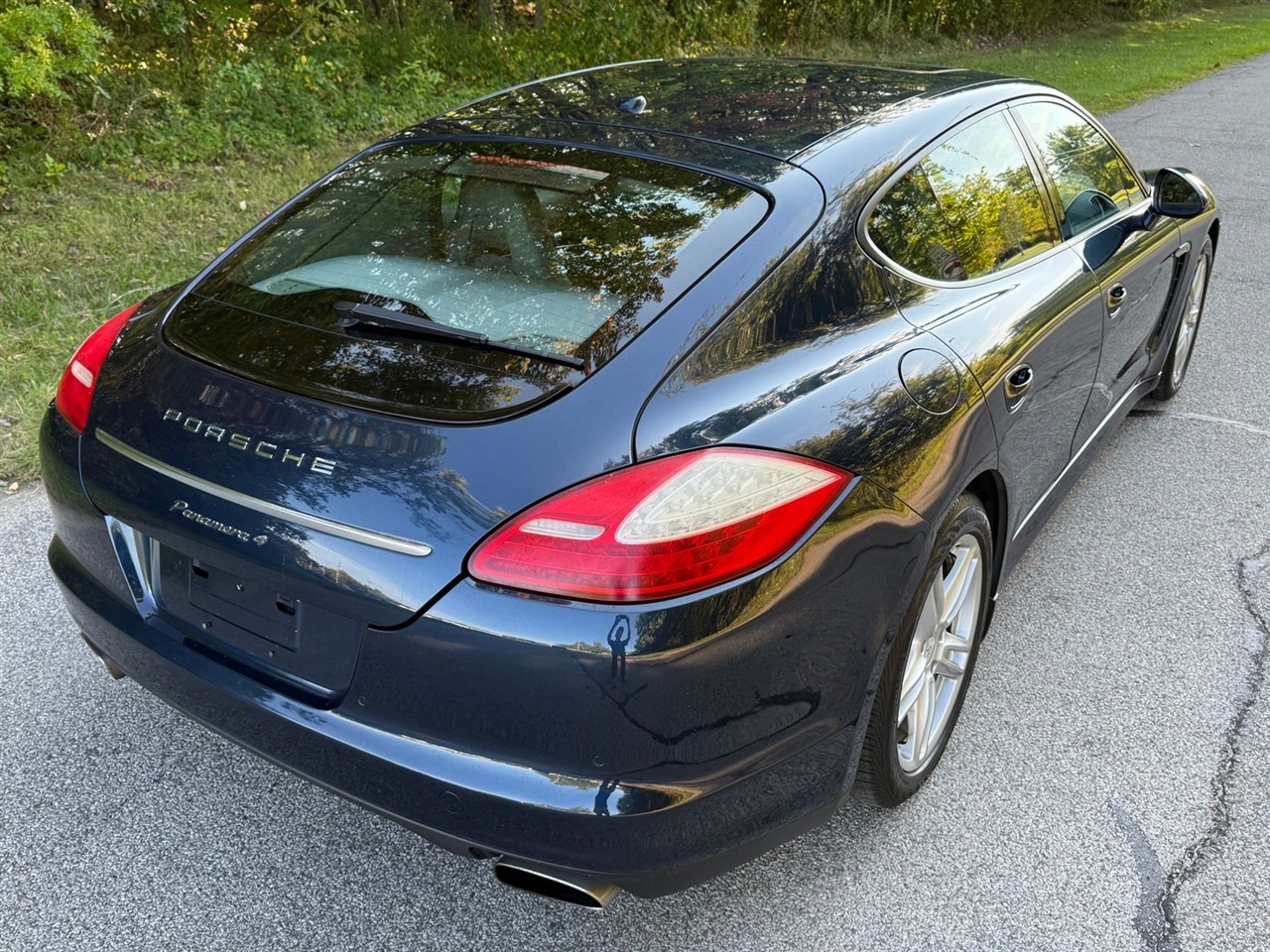 Porsche Panamera 4 2011
