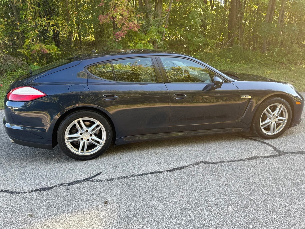 Porsche Panamera 4 2011