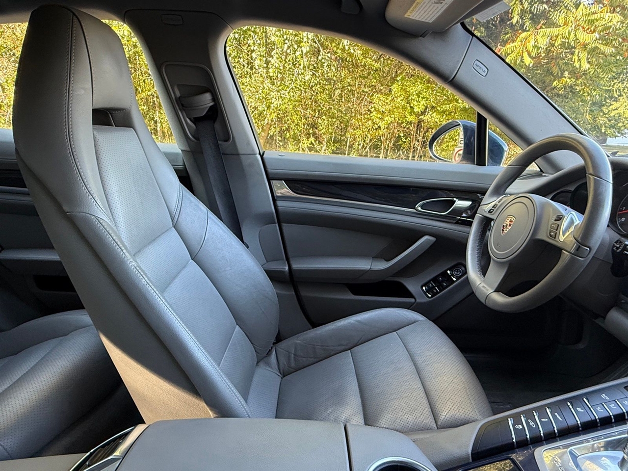 Porsche Panamera 4 2011