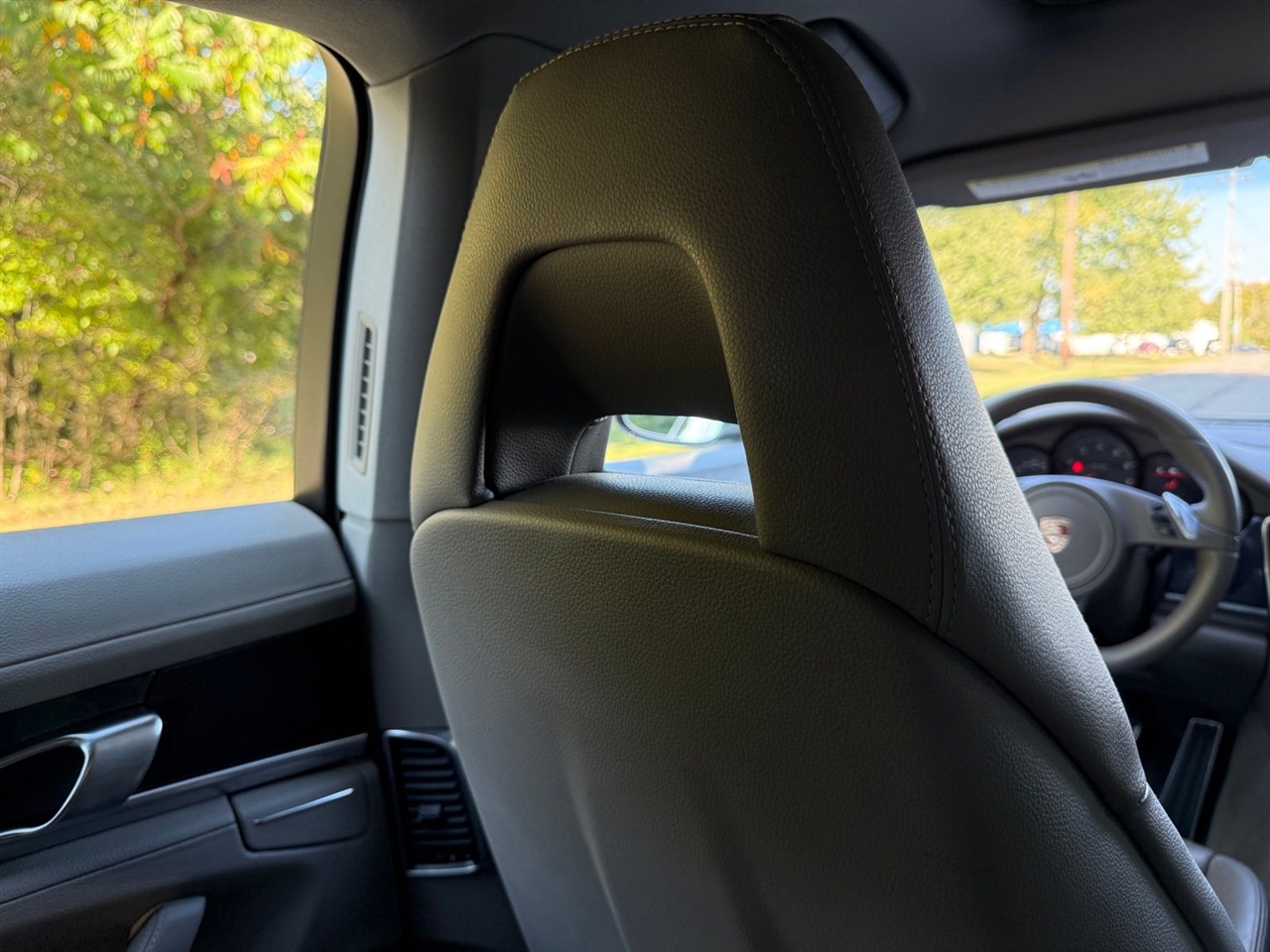 Porsche Panamera 4 2011