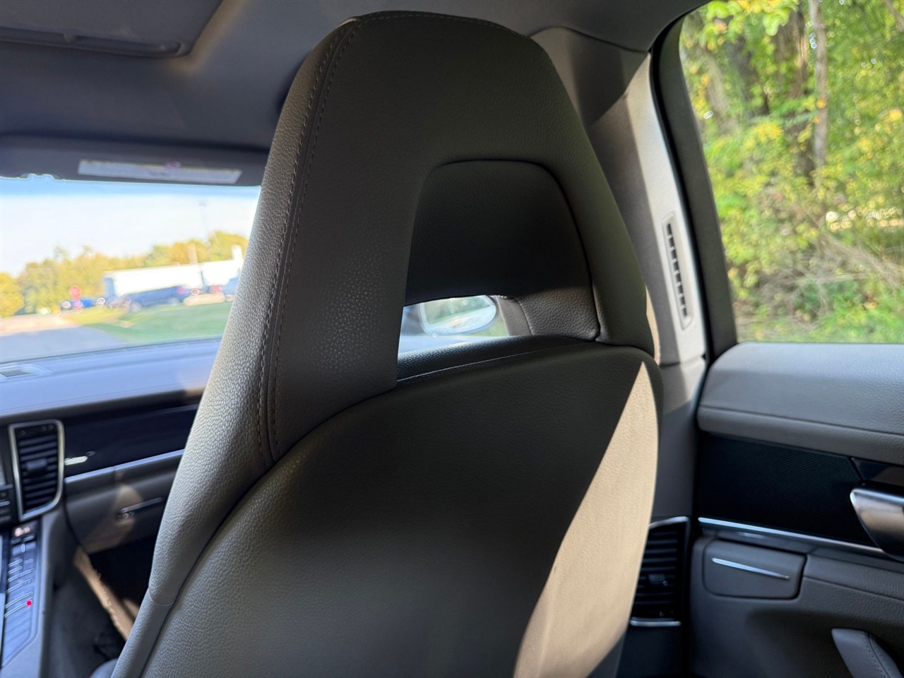 Porsche Panamera 4 2011