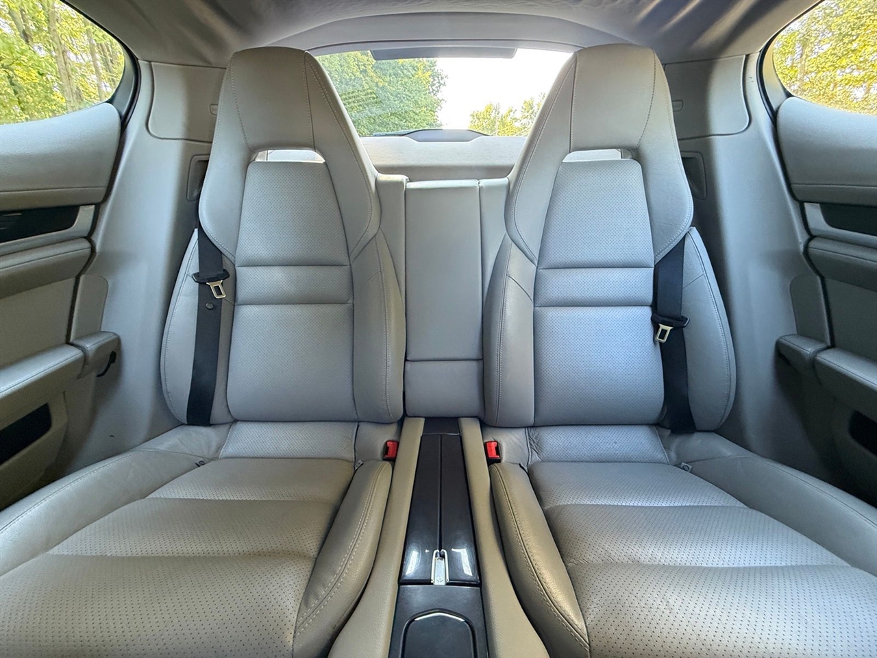 Porsche Panamera 4 2011